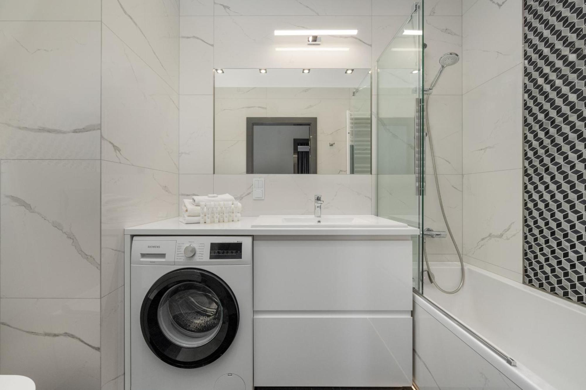 Luksusowy Apartament Z 3 Sypialniami, Klimatyzacja, Parkingiem I Biurkiem We Wroclawiu By Renters Prestige المظهر الخارجي الصورة