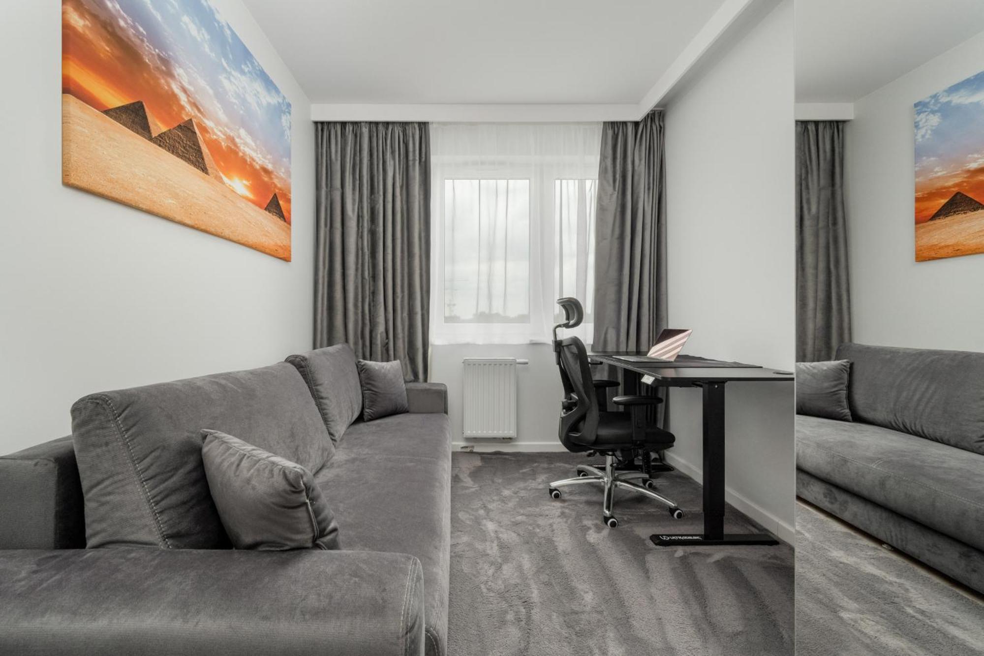 Luksusowy Apartament Z 3 Sypialniami, Klimatyzacja, Parkingiem I Biurkiem We Wroclawiu By Renters Prestige المظهر الخارجي الصورة