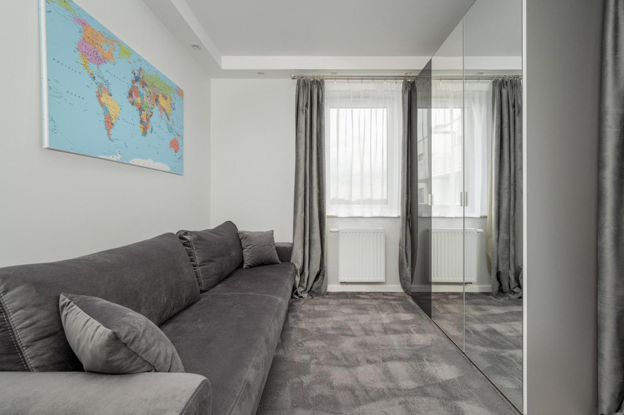 Luksusowy Apartament Z 3 Sypialniami, Klimatyzacja, Parkingiem I Biurkiem We Wroclawiu By Renters Prestige المظهر الخارجي الصورة