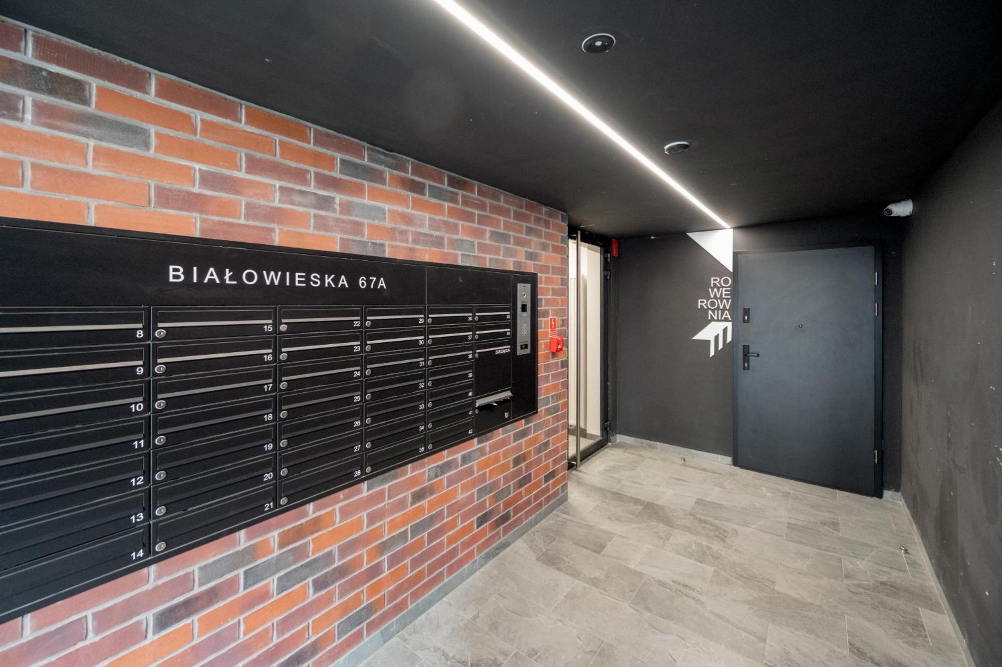 Luksusowy Apartament Z 3 Sypialniami, Klimatyzacja, Parkingiem I Biurkiem We Wroclawiu By Renters Prestige المظهر الخارجي الصورة